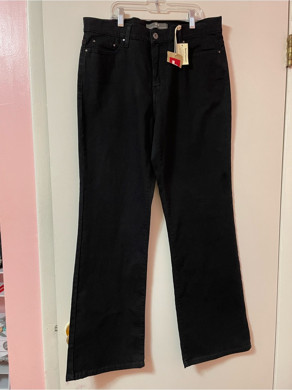 NWT Levi's 512 black bootcut jeans